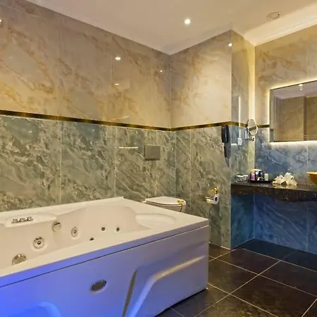 Отель Diamond Hill 5*