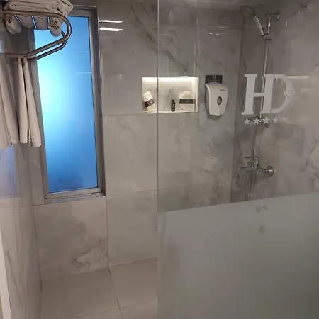 Diamond Hill Hotel